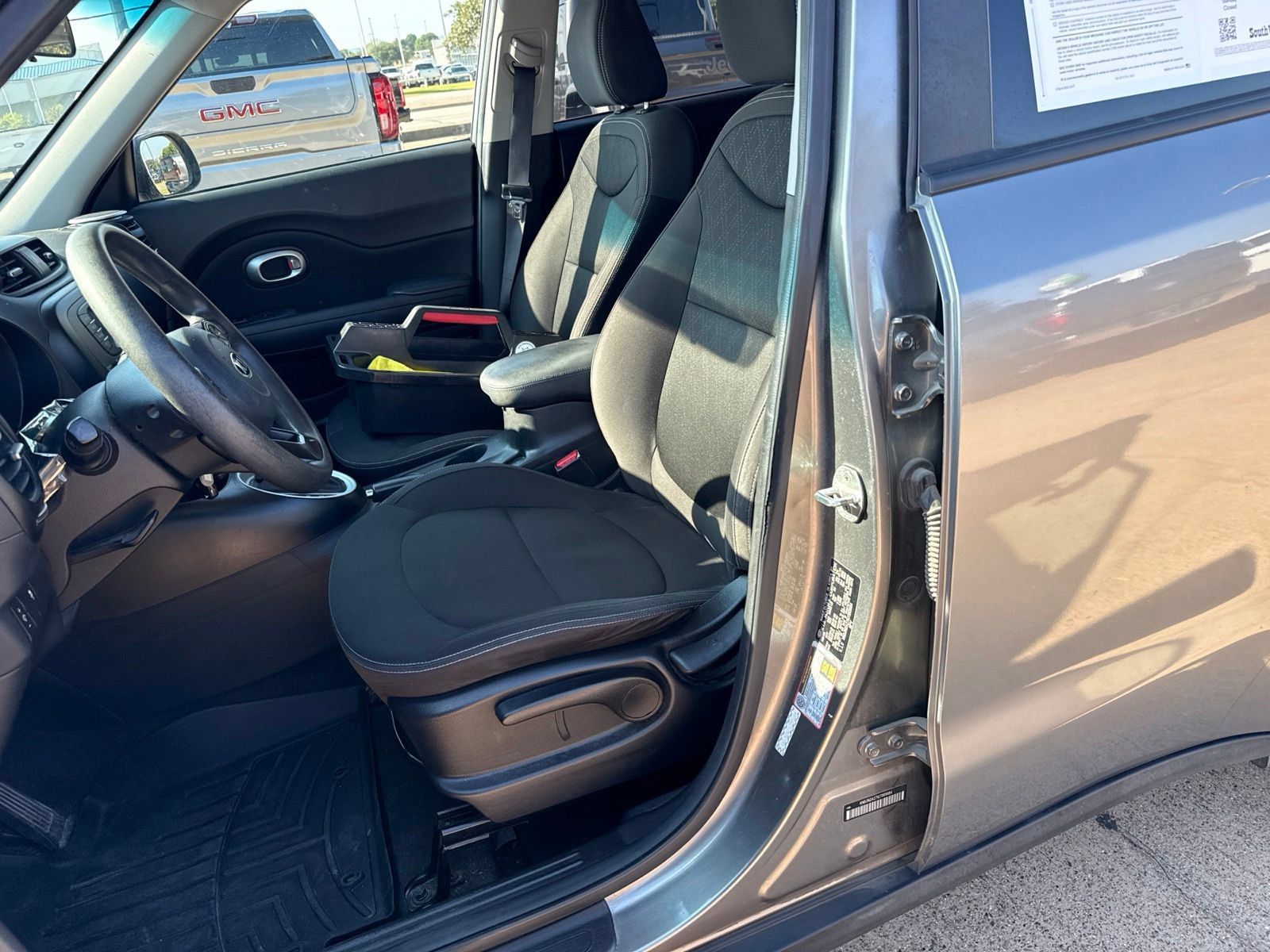 Used 2016 Kia Soul FWD image 10