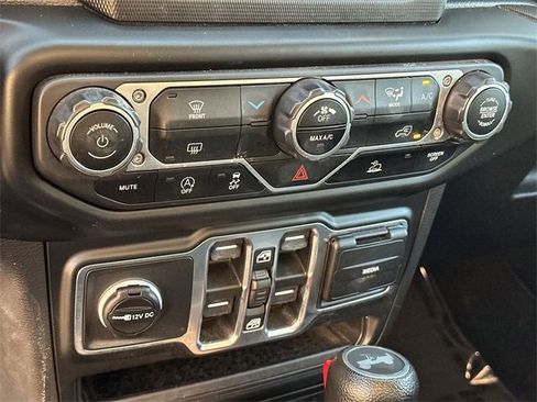 Used 2023 Jeep Wrangler Sport S image 37