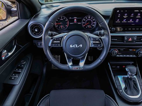 Certified 2023 Kia Forte GT-Line w/ GT-Line Premium Package image 17