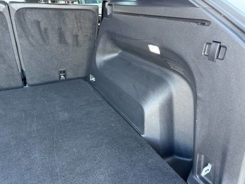 Used 2025 Volkswagen Atlas Cross Sport SE image 29