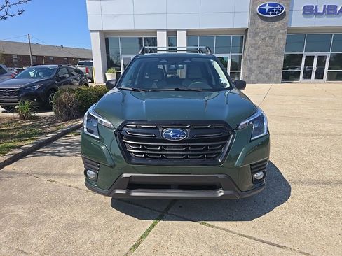 Used 2023 Subaru Forester AWD/4WD image 12
