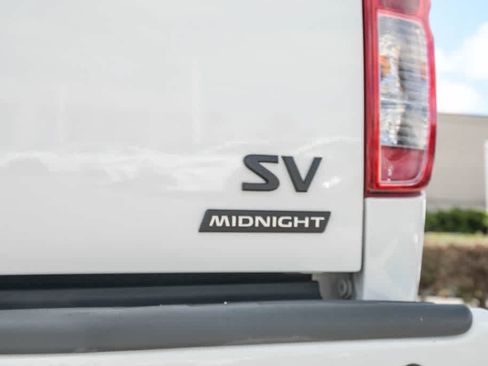 Used 2020 Nissan Frontier SV w/ Midnight Edition Floor Mats RWD image 10