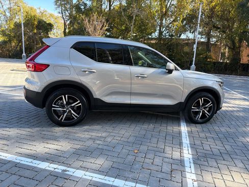 Certified 2025 Volvo XC40 B5 Core image 54