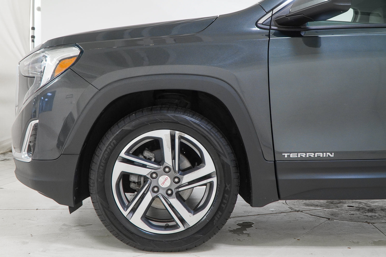 Used 2020 GMC Terrain SLT AWD/4WD image 16