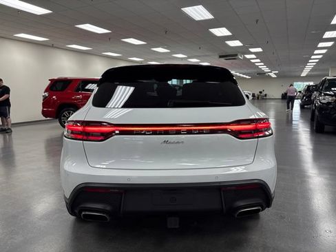 Used 2024 Porsche Macan AWD/4WD image 6