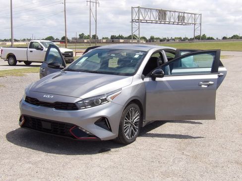 Used 2023 Kia Forte GT-Line w/ GT-Line Premium Package FWD image 25