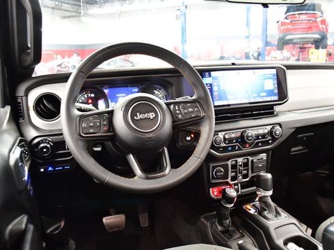 Used 2024 Jeep Wrangler Unlimited AWD/4WD image 13
