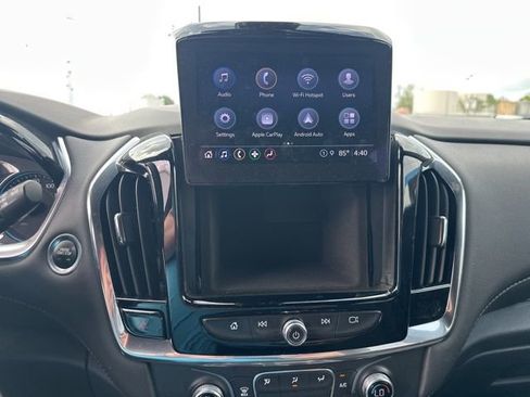 Used 2023 Chevrolet Traverse LT FWD image 15