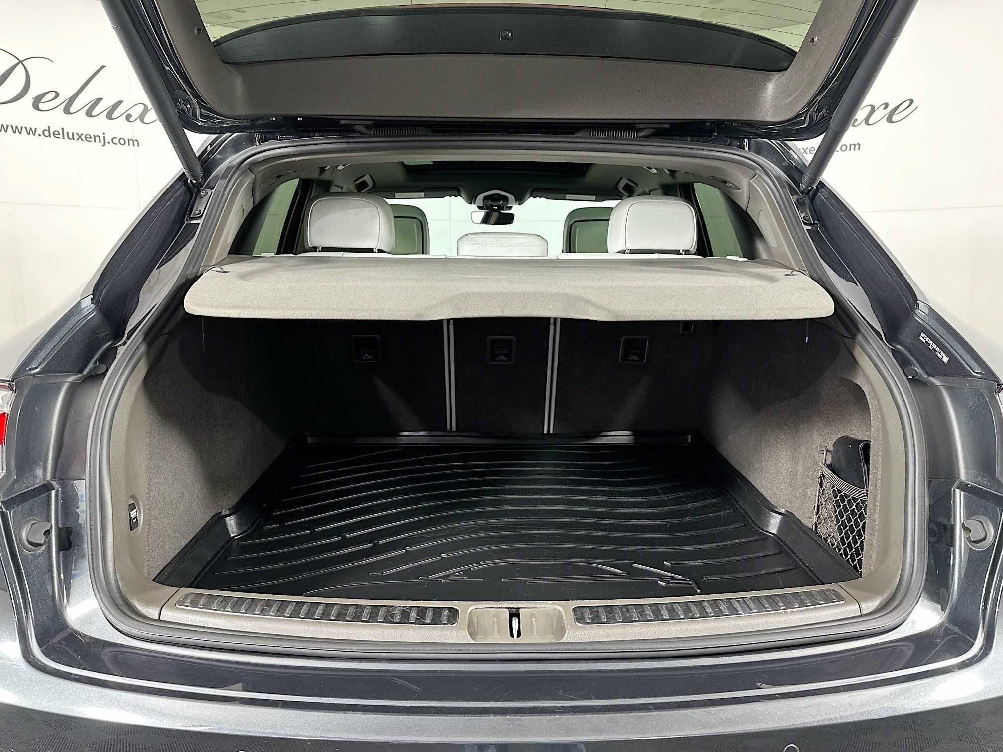 Used 2021 Porsche Macan S AWD/4WD image 25