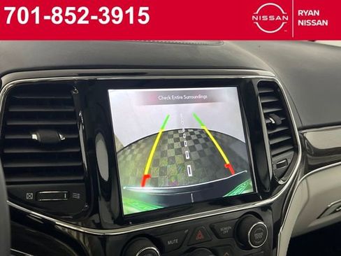 Used 2021 Jeep Grand Cherokee Summit image 19