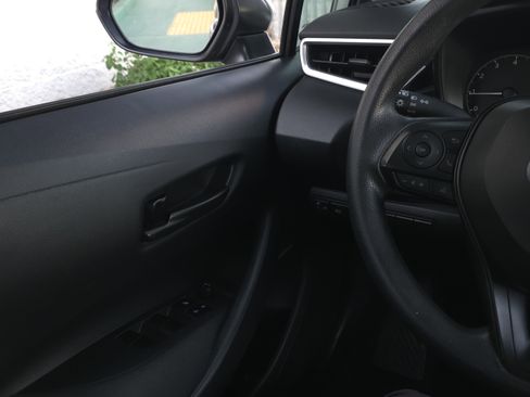 Used 2023 Toyota Corolla LE image 18