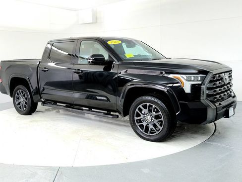 Used 2023 Toyota Tundra Platinum AWD/4WD image 7