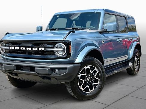 Used 2025 Ford Bronco Outer Banks image 37