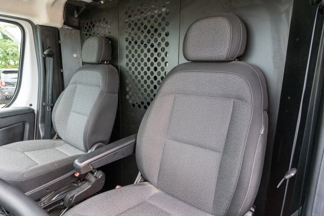 Used 2025 RAM ProMaster 2500 w/ U-Haul Equipment Group FWD image 9