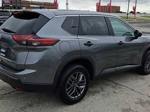 Used 2024 Nissan Rogue S FWD image 8
