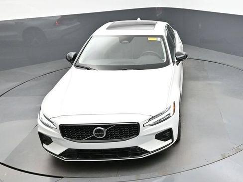 Used 2025 Volvo S60 B5 Plus FWD image 19