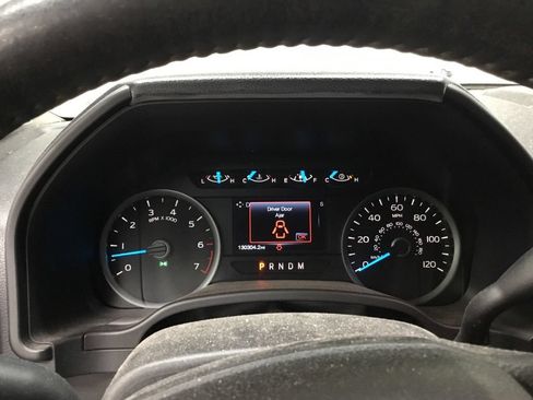 Used 2017 Ford F150 XLT w/ Equipment Group 302A Luxury AWD/4WD image 14