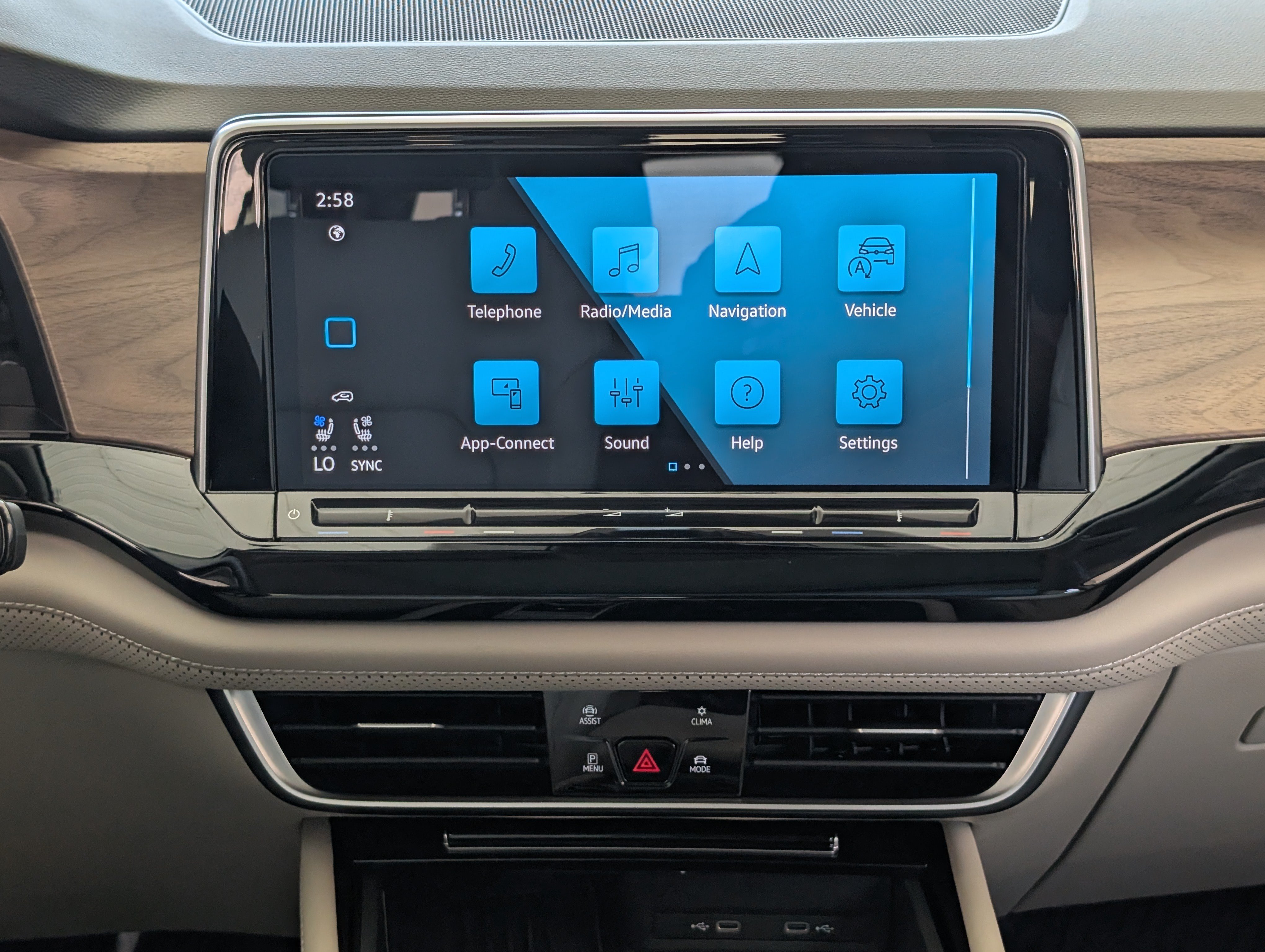 Used 2026 Volkswagen Atlas SE FWD image 30