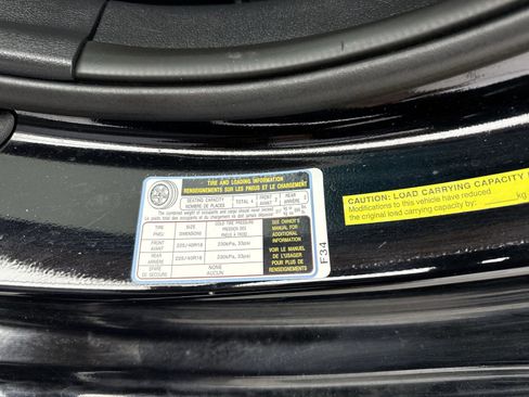 Used 2017 Hyundai Veloster Value Edition image 40