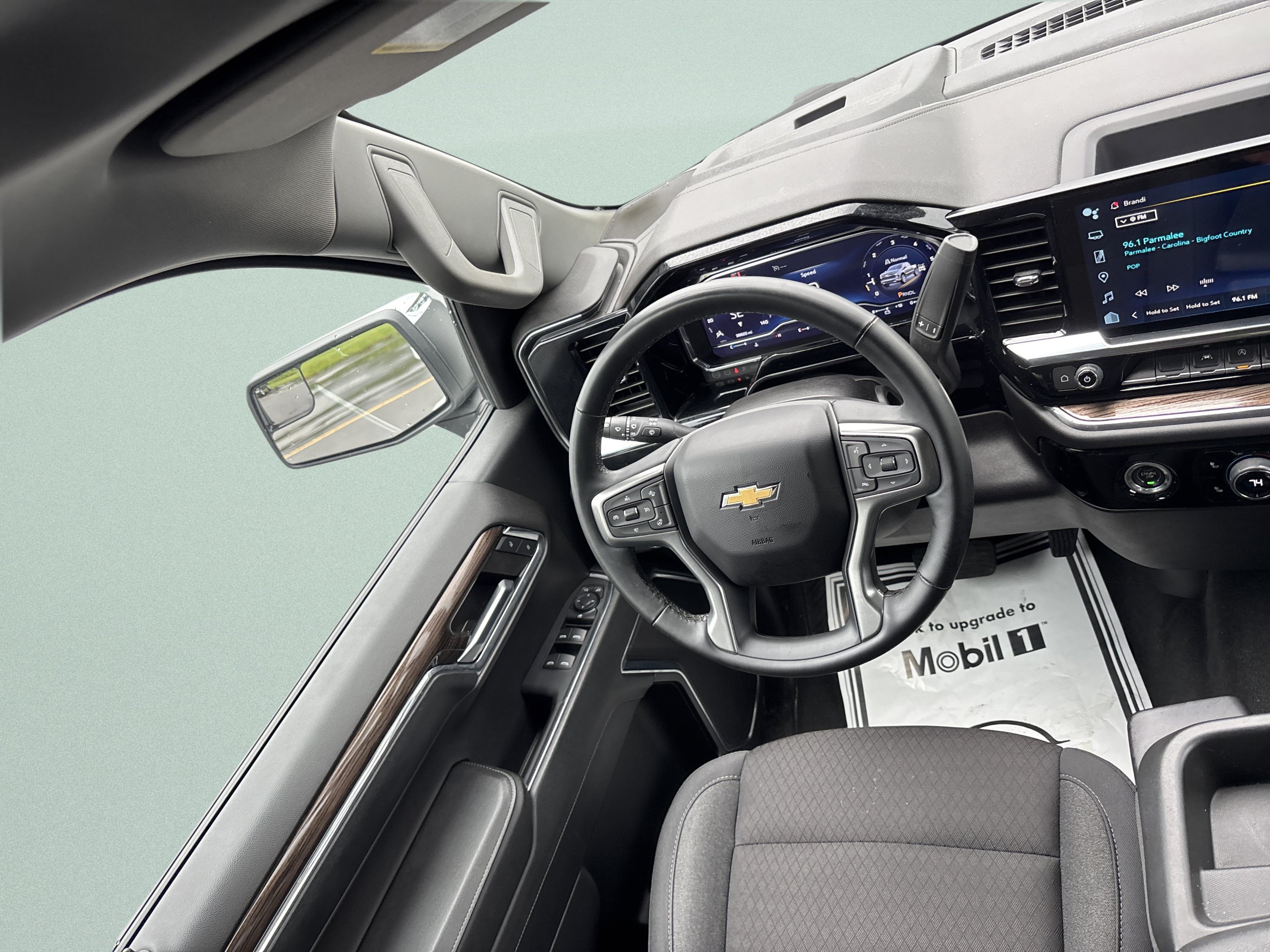 Used 2024 Chevrolet Silverado 1500 LT AWD/4WD image 26
