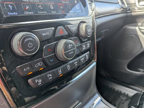 Used 2019 Jeep Grand Cherokee Limited X AWD/4WD image 22