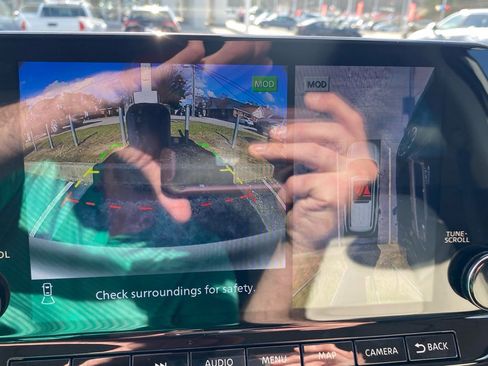 Used 2025 Nissan Pathfinder SL w/ SL Premium Package image 26