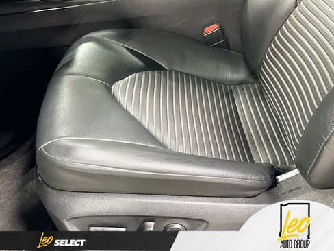 Used 2023 Toyota Camry SE FWD image 20