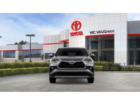 New 2026 Toyota Highlander Platinum AWD/4WD image 17
