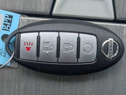 Used 2017 Nissan Murano SV FWD image 33