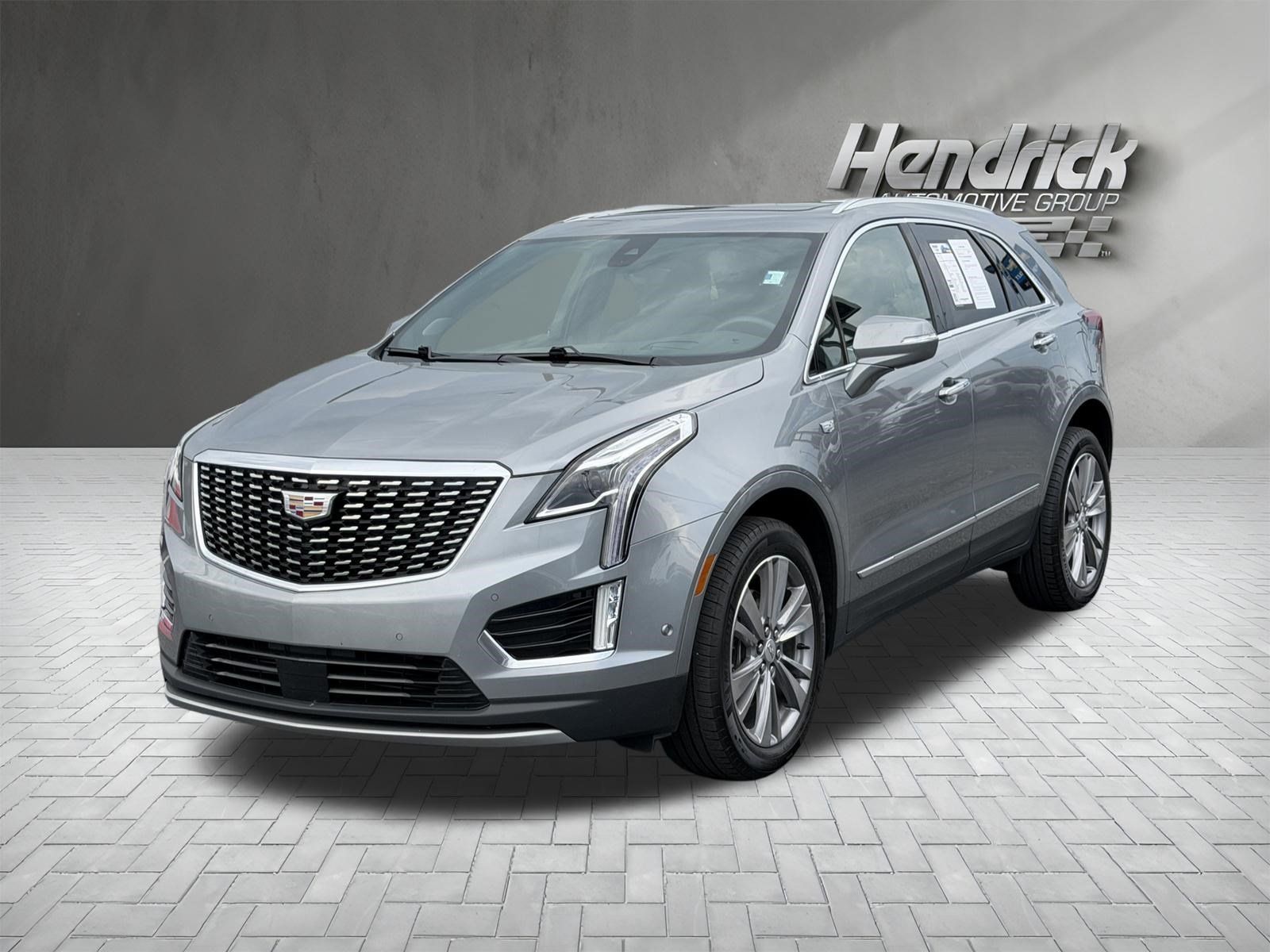 Used 2024 Cadillac XT5 Premium Luxury w/ Technology Package AWD/4WD image 5