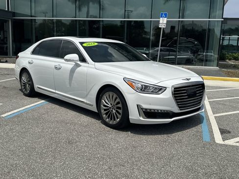 Used 2018 Genesis G90 5.0 Ultimate RWD image 5