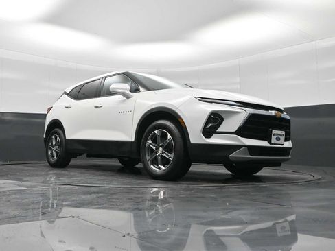 Used 2023 Chevrolet Blazer LT image 25