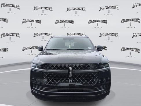 New 2026 Lincoln Navigator L Reserve AWD/4WD image 9