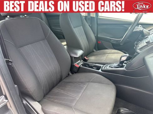 Used 2015 Ford Focus SE FWD image 26
