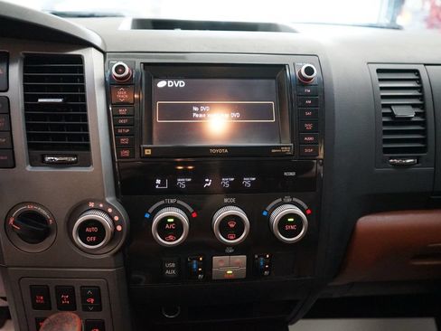 Used 2011 Toyota Sequoia Platinum AWD/4WD image 6