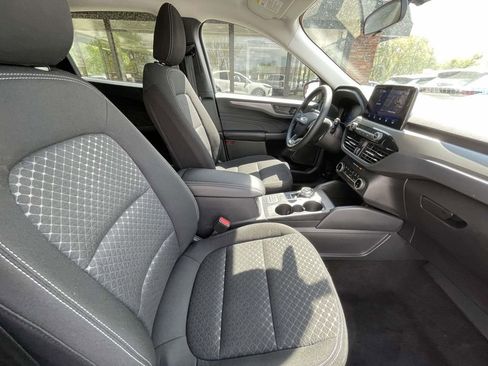 Used 2025 Ford Escape Active AWD/4WD image 15