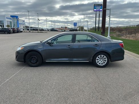Used 2012 Toyota Camry LE image 6