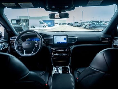 Used 2022 Ford Explorer ST w/ ST Street Pack image 14