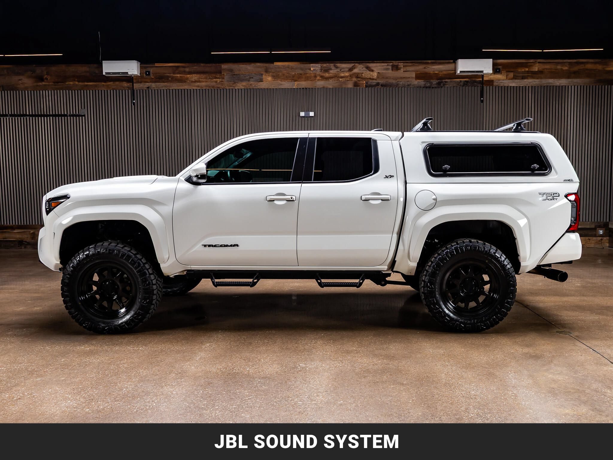 Used 2024 Toyota Tacoma TRD Sport w/ TRD Sport Upgrade Package RWD image 5