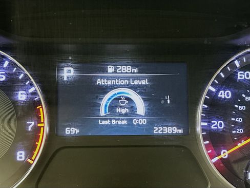 Used 2024 Kia Forte LXS w/ LXS Technology Package FWD image 19