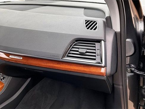 Used 2022 Audi Q5 2.0T Premium Plus w/ Premium Plus Package image 16