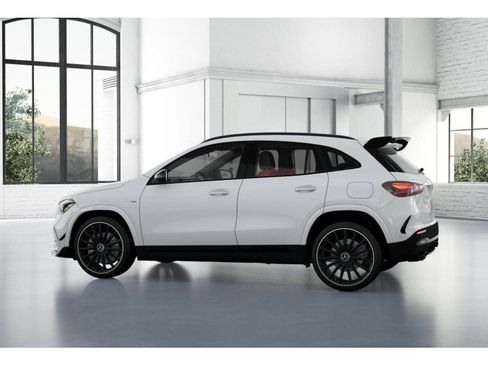 New 2026 Mercedes-Benz GLA 35 AMG 4MATIC image 32