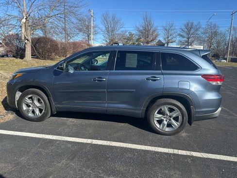 Used 2017 Toyota Highlander Limited w/ Protection Package #3 image 9