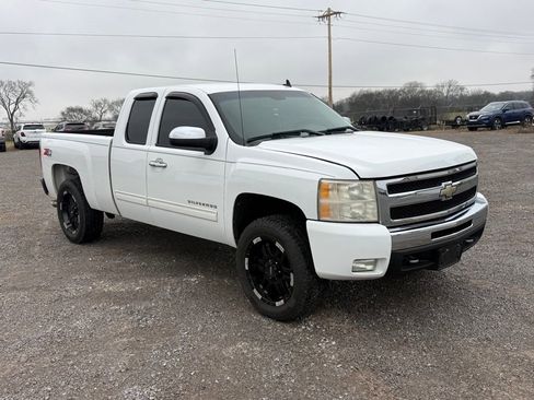 Used 2011 Chevrolet Silverado 1500 LT w/ All-Star Edition image 2