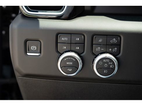 New 2026 GMC Sierra 2500 Denali Ultimate w/ LPO, Black Badging Package AWD/4WD image 31