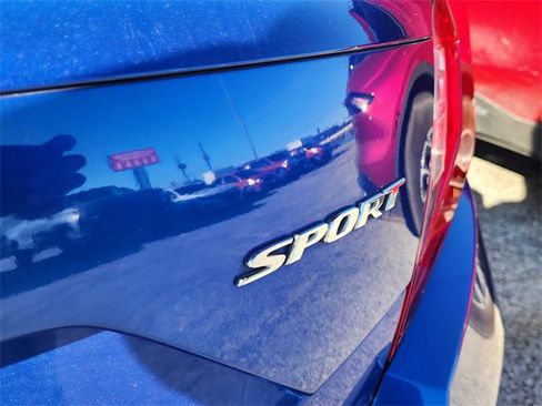 Used 2019 Honda Civic Sport image 9