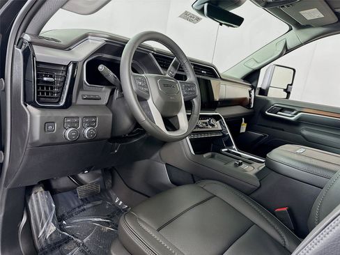 New 2026 GMC Sierra 3500 Denali w/ Denali Reserve Package AWD/4WD image 3