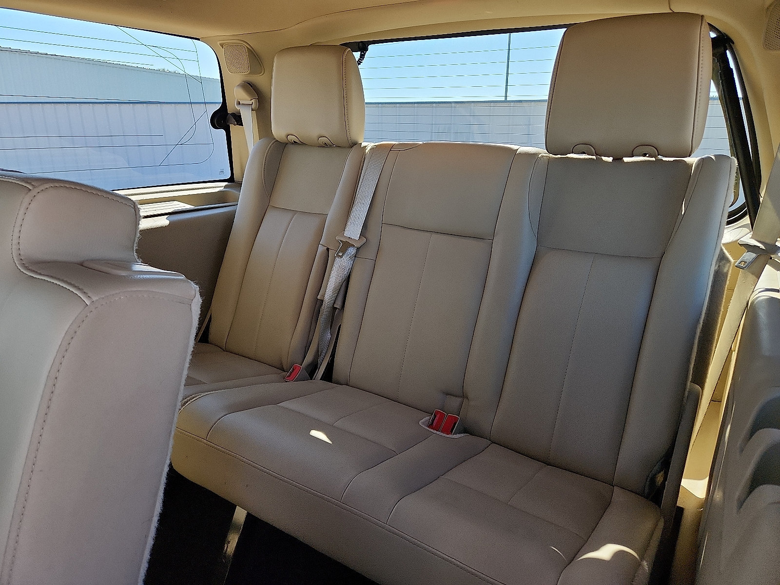 Used 2015 Ford Expedition Limited w/ Equipment Group 301A AWD/4WD image 11