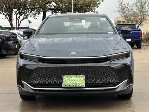 New 2026 Toyota Crown Nightshade image 7