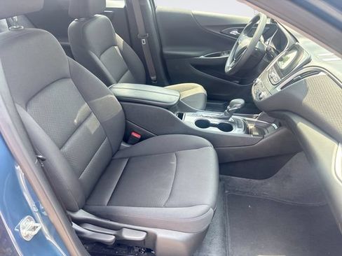 Used 2025 Chevrolet Malibu LT FWD image 25